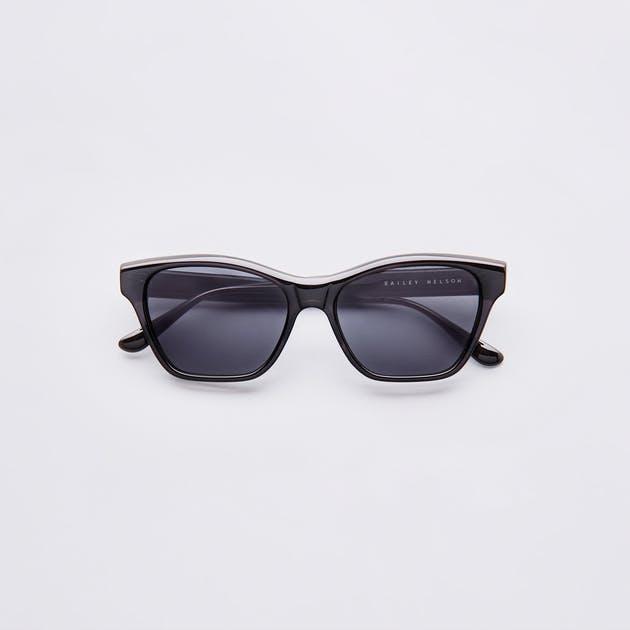 Andrea in Onyx
