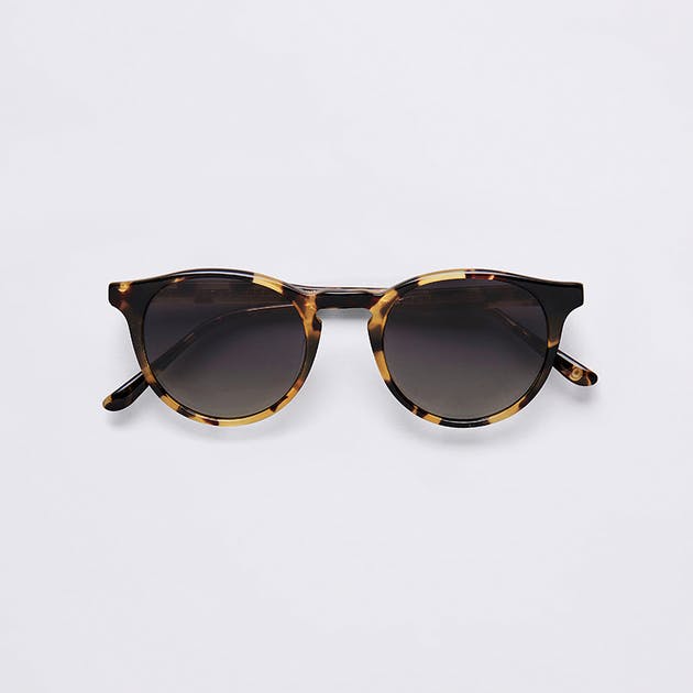 Archer in Yellow Tort