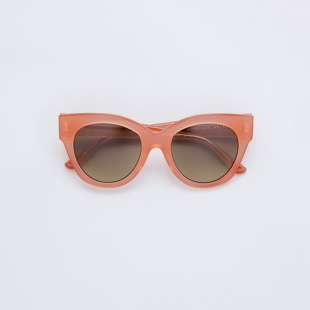 Margot in Coral